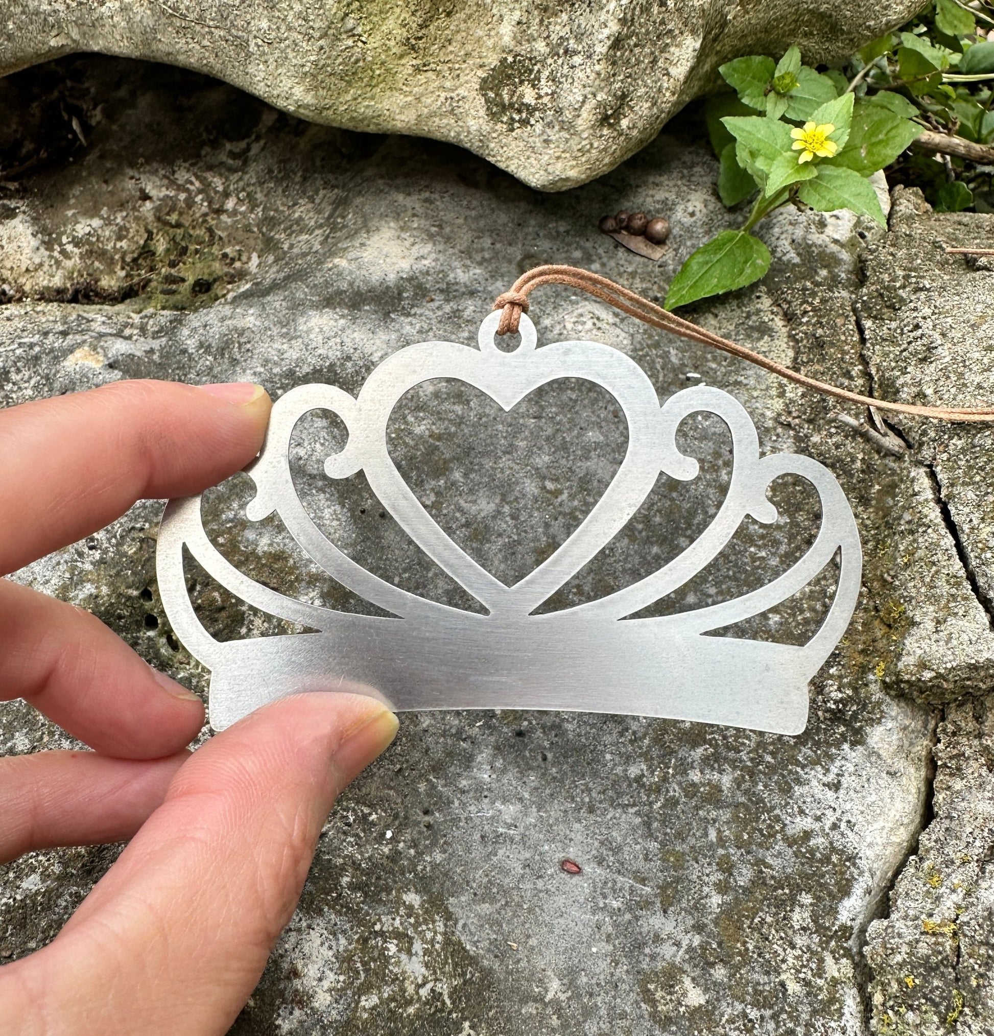 Crown ornament with optional greeting card - Authenticaa